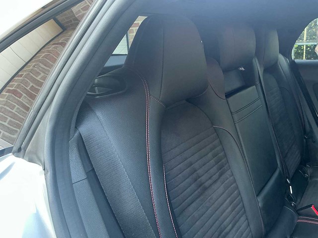 2018 mercedes-benz cla 200d 245g personenauto - afbeelding 38 van  55