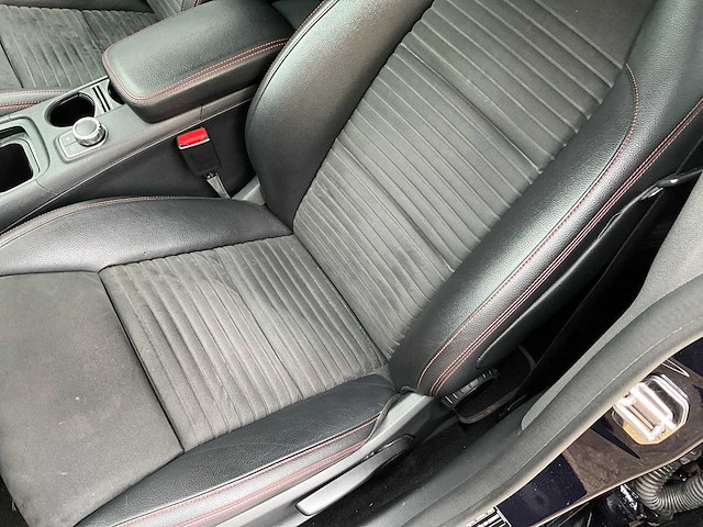 2018 mercedes-benz cla200d break - amg-line - afbeelding 22 van  72