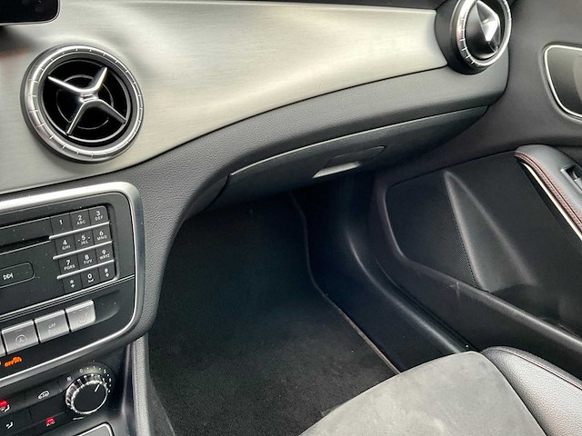 2018 mercedes-benz cla200d break - amg-line - afbeelding 35 van  72