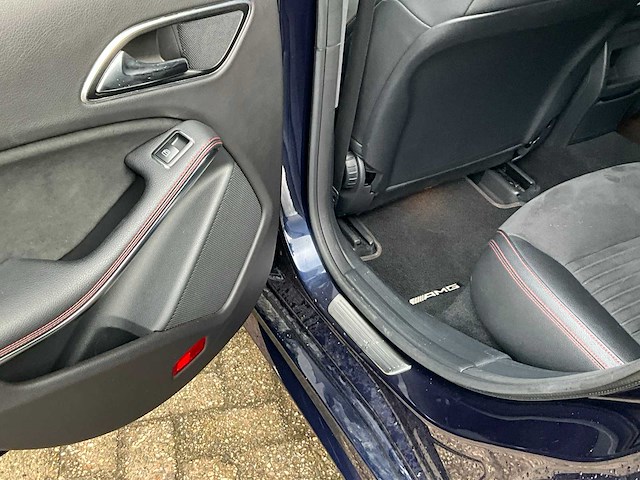 2018 mercedes-benz cla200d break - amg-line - afbeelding 38 van  72