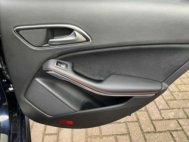 2018 mercedes-benz cla200d break - amg-line - afbeelding 50 van  72