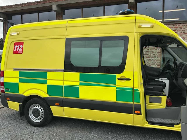 2018 mercedes-benz sprinter ambulance - afbeelding 30 van  36