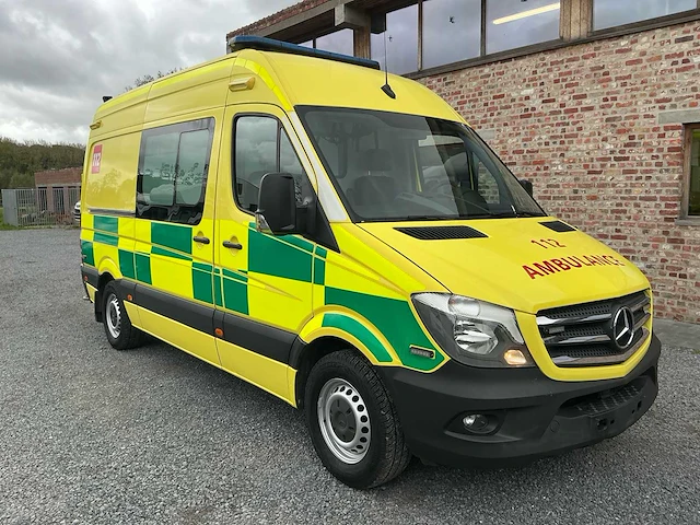 2018 mercedes-benz sprinter ambulance - afbeelding 6 van  36