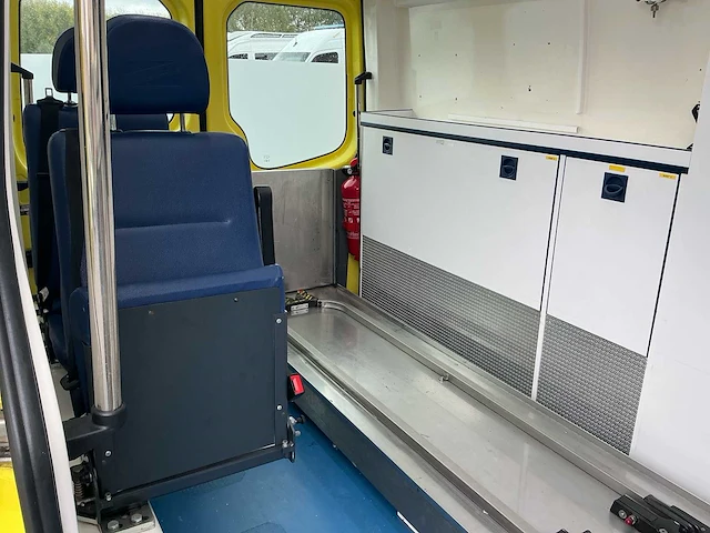 2018 mercedes-benz sprinter ambulance - afbeelding 9 van  36