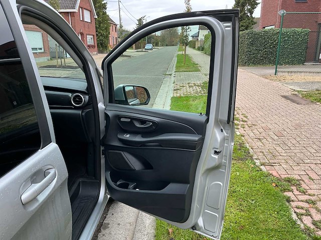 2018 mercedes-benz v200 - afbeelding 17 van  58