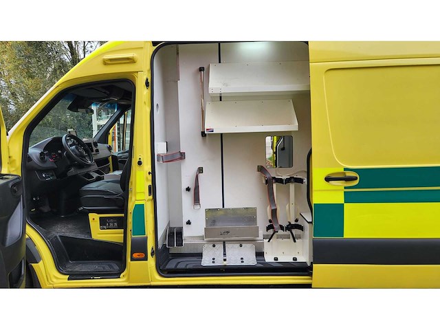 2018 mercedes sprinter ambulances | 218599km - afbeelding 16 van  40