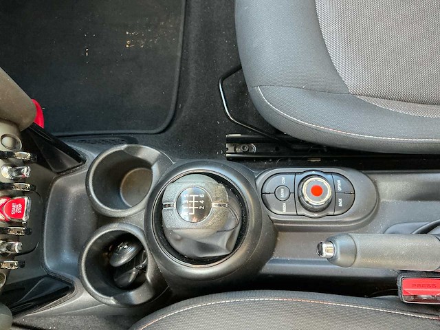 2018 mini cooper one personenauto - afbeelding 8 van  30