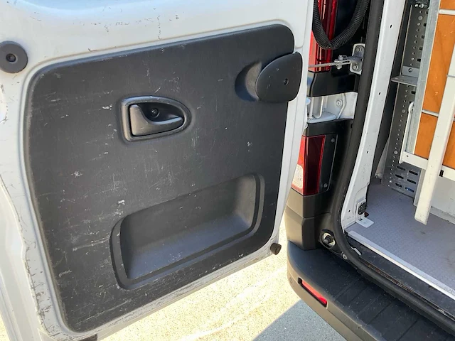 2018 nissan nv300 bedrijfswagen met dakrail + sortimo inrichting - afbeelding 36 van  48