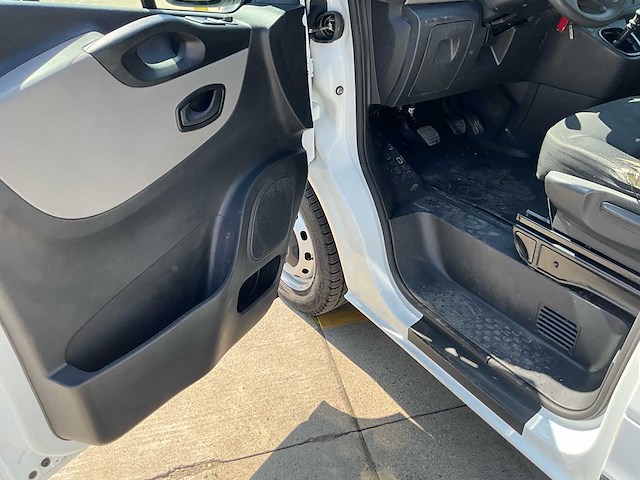 2018 nissan nv300 bedrijfswagen met dakrail + sortimo inrichting - afbeelding 13 van  48