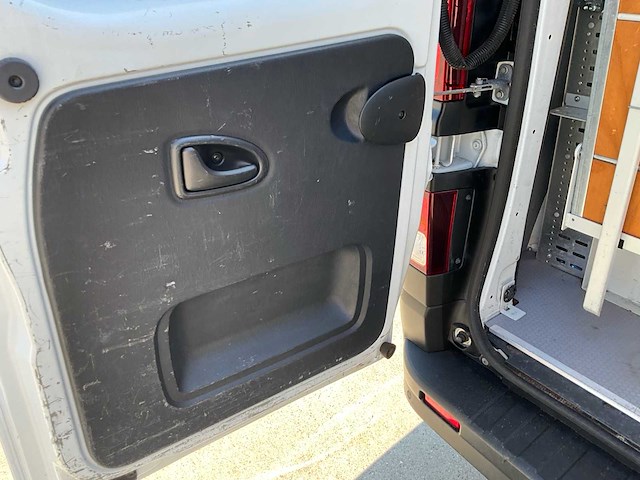 2018 nissan nv300 bedrijfswagen met dakrail + sortimo inrichting - afbeelding 1 van  8