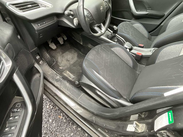 2018 peugeot 2008 personenauto - afbeelding 8 van  27