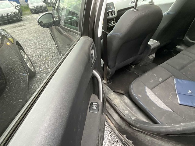 2018 peugeot 2008 personenauto - afbeelding 11 van  27