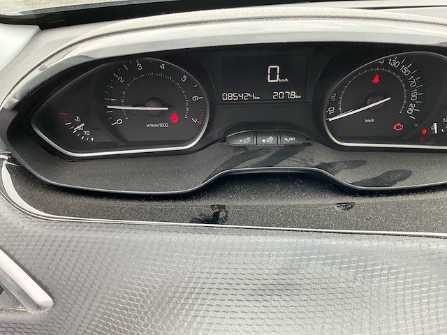 2018 peugeot 2008 personenauto - afbeelding 13 van  27