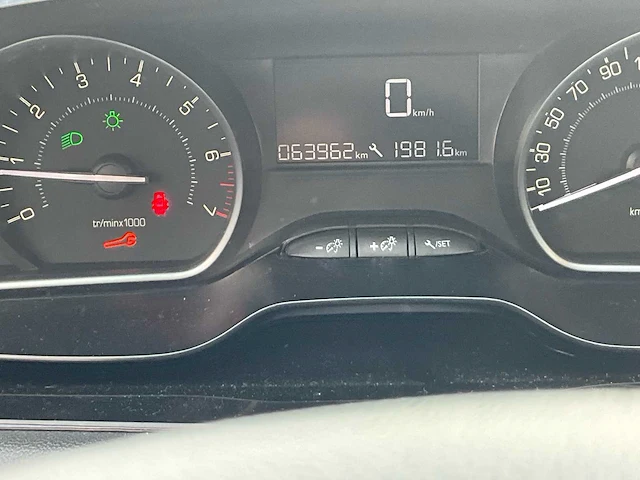 2018 peugeot 208 personenauto - afbeelding 14 van  24
