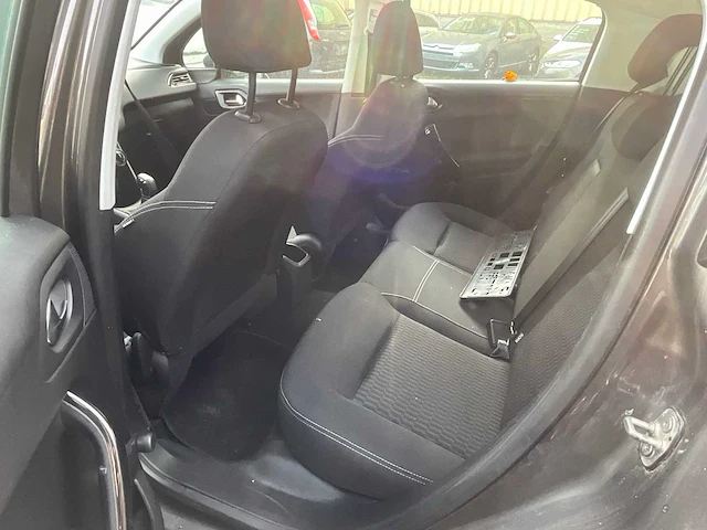 2018 peugeot 208 personenauto - afbeelding 9 van  24