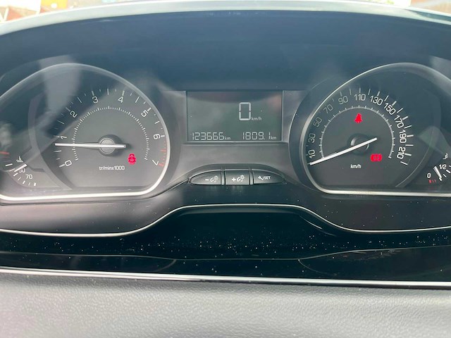 2018 peugeot 208 - afbeelding 5 van  19