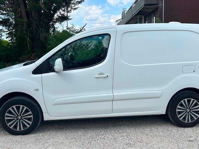2018 peugeot partner lichte vracht - 3 pers - airco - trekhaak - afbeelding 2 van  36