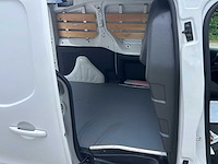 2018 peugeot partner lichte vracht - 3 pers - airco - trekhaak - afbeelding 4 van  32