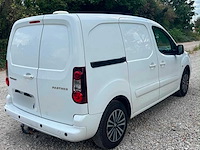2018 peugeot partner lichte vracht - 3 pers - airco - trekhaak - afbeelding 31 van  32