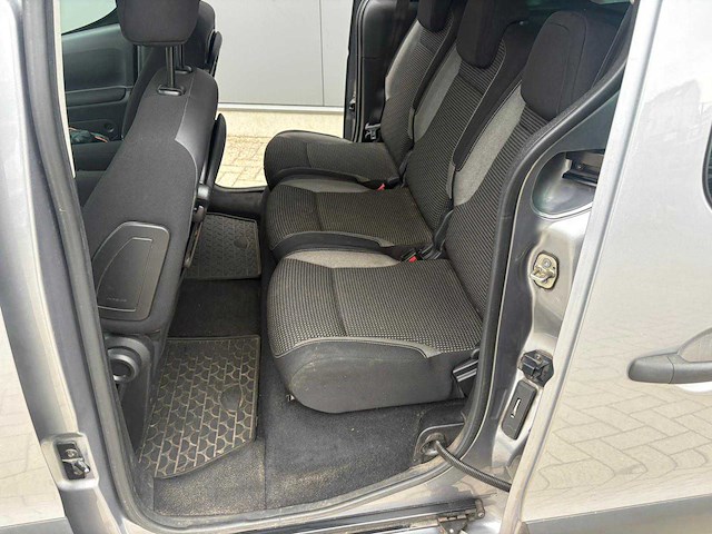 2018 peugeot partner tepee 1.2 puretech - trekhaak - airco - gekeurd voor verkoop - afbeelding 3 van  29