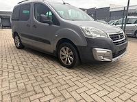 2018 peugeot partner tepee 1.2 puretech - trekhaak - airco - gekeurd voor verkoop - afbeelding 25 van  29