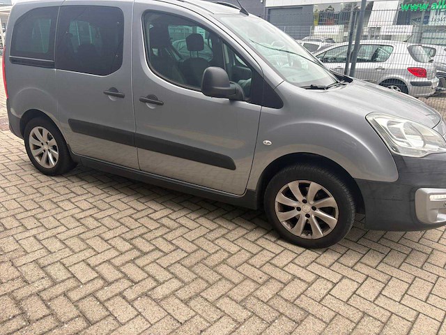 2018 peugeot partner tepee 1.2 puretech - trekhaak - airco - gekeurd voor verkoop - afbeelding 26 van  29