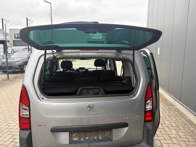 2018 peugeot partner tepee 1.2 puretech - trekhaak - airco - gekeurd voor verkoop - afbeelding 28 van  29