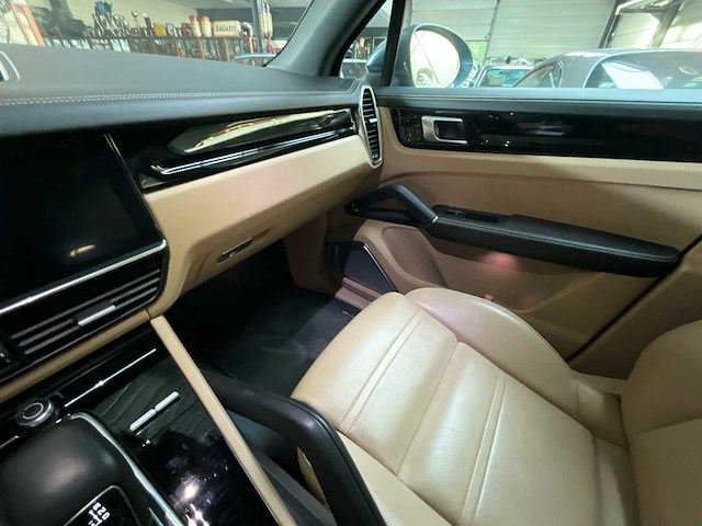 2018 porsche cayenne - afbeelding 22 van  46