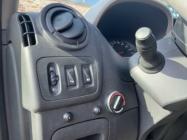 2018 renault master ambulance - afbeelding 29 van  38