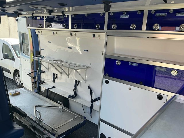 2018 renault master ambulance - afbeelding 12 van  33