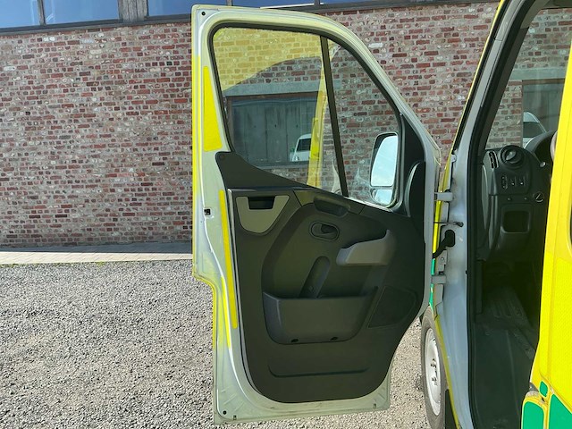 2018 renault master ambulance - afbeelding 17 van  33