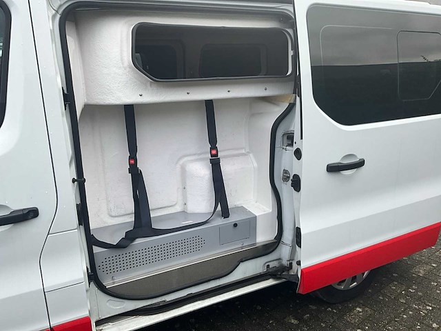 2018 renault trafic 1.6 cdi - ex-ambulance - ingericht - afbeelding 20 van  60