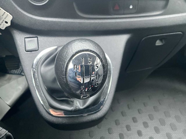 2018 renault trafic 1.6 cdi - ex-ambulance - ingericht - afbeelding 41 van  60