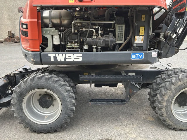 2018 schaeff/terex tw95 bandengraafmachine - afbeelding 18 van  40