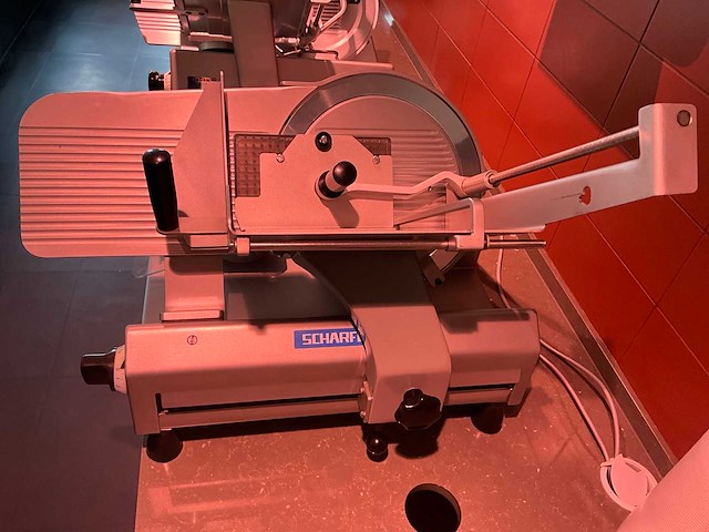 2018 scharfen g330 vleessnijmachine - afbeelding 3 van  5