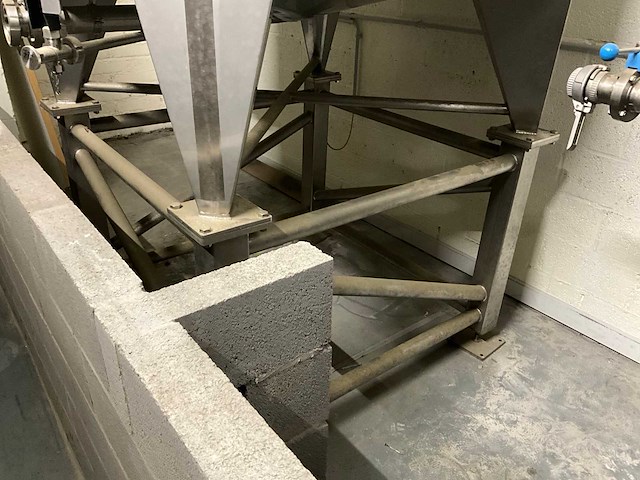 2018 steas k5-sl verticale rvs opslagmengtank - afbeelding 2 van  3