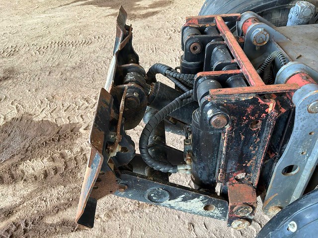 2018 takeuchi tb295w banden graafmachine - afbeelding 11 van  24