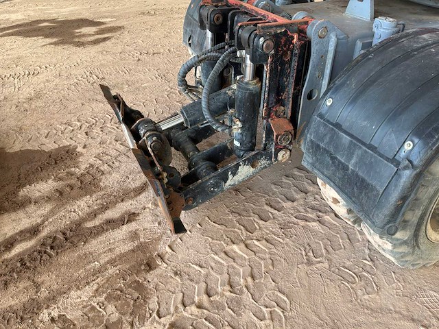 2018 takeuchi tb295w banden graafmachine - afbeelding 13 van  24