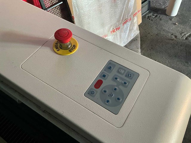 2018 trotec rayjet r500 co2 lasergraveermachine - afbeelding 8 van  13