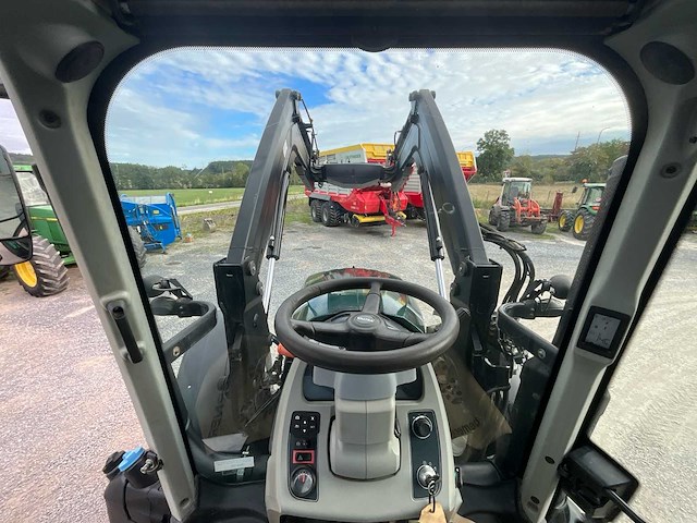 2018 valtra n114 4wd landbouwtractor - afbeelding 6 van  36