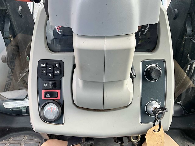 2018 valtra n114 4wd landbouwtractor - afbeelding 4 van  43