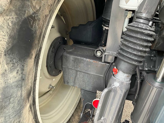 2018 valtra n114 4wd landbouwtractor - afbeelding 24 van  43