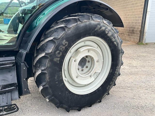 2018 valtra n114 4wd landbouwtractor - afbeelding 35 van  43