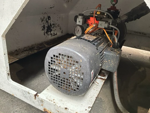2018 vecoplan vaz 110 xl industriële éénassige shredder - afbeelding 2 van  18
