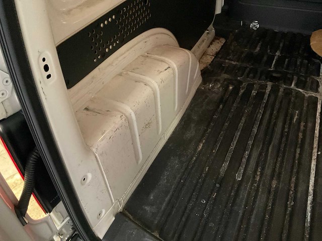 2018 volkswagen caddy schadewagen bedrijfswagen - afbeelding 21 van  37