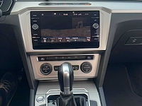 2018 volkswagen passat business berline - automaat - panorama - ergocomfort - afbeelding 13 van  35