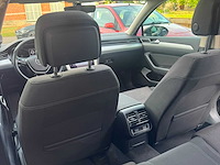 2018 volkswagen passat business berline - automaat - panorama - ergocomfort - afbeelding 20 van  35