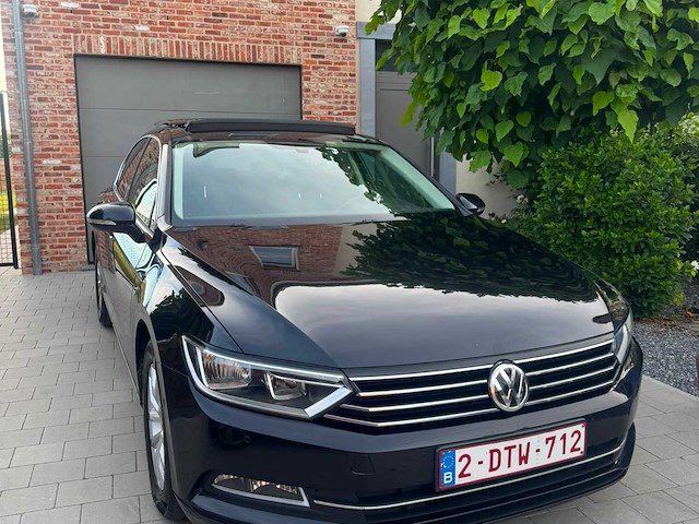 2018 volkswagen passat business berline - automaat - panorama - ergocomfort - afbeelding 33 van  35
