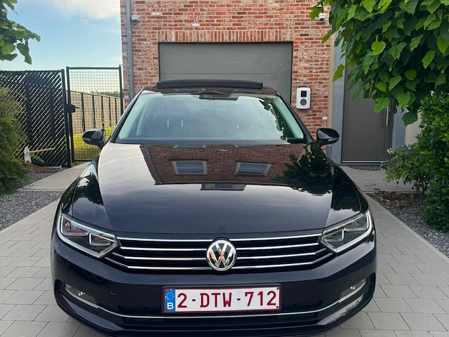 2018 volkswagen passat business berline - automaat - panorama - ergocomfort - afbeelding 34 van  35