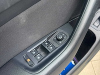 2018 volkswagen passat business berline - automaat - panorama - ergocomfort - afbeelding 17 van  36